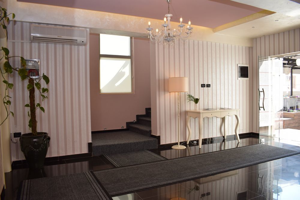 Royal Vila Hotel Тирана Экстерьер фото